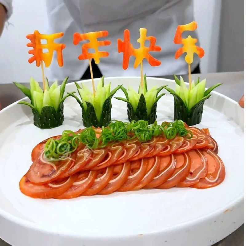 网红胡萝卜新年生日快乐模具厨房盘饰节日宝塔刀苹果三角推刀摆盘