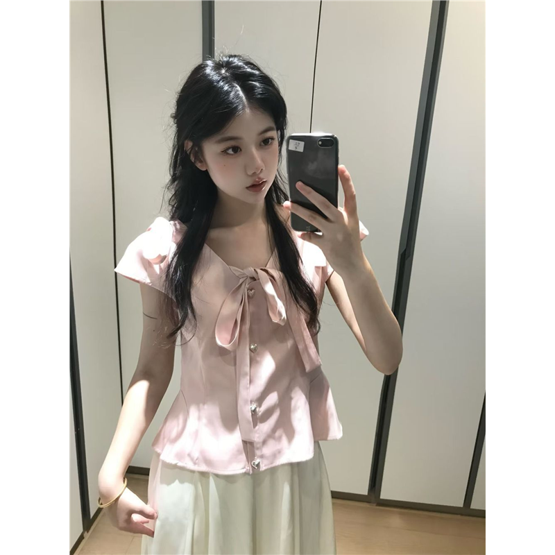 杨梅闲闲甜美蝴蝶结系带短袖衬衫时尚套装