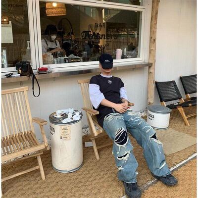 现货巴黎新品重工破洞牛仔裤