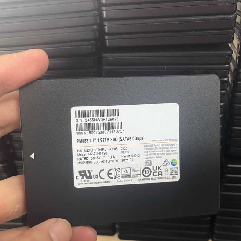 三星PM8831.92TSSD企业级固态盘