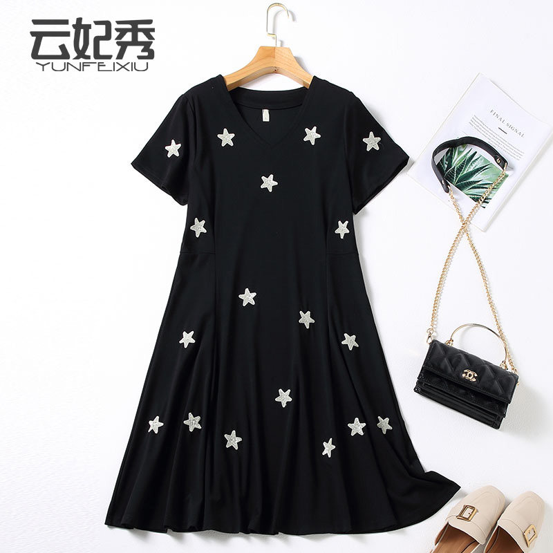 2020夏季韩版时尚绣花收腰大码宽松百搭胖妹妹显瘦V领遮肉连衣裙