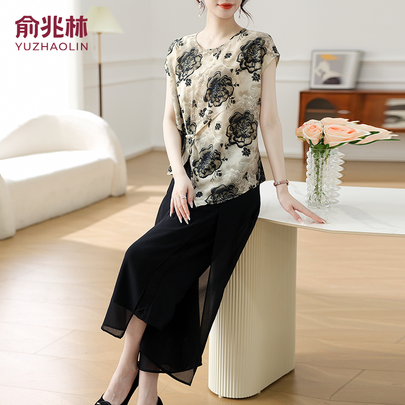 俞兆林妈妈夏装套装洋气大码短袖上衣服2025新款中老年时尚两件套