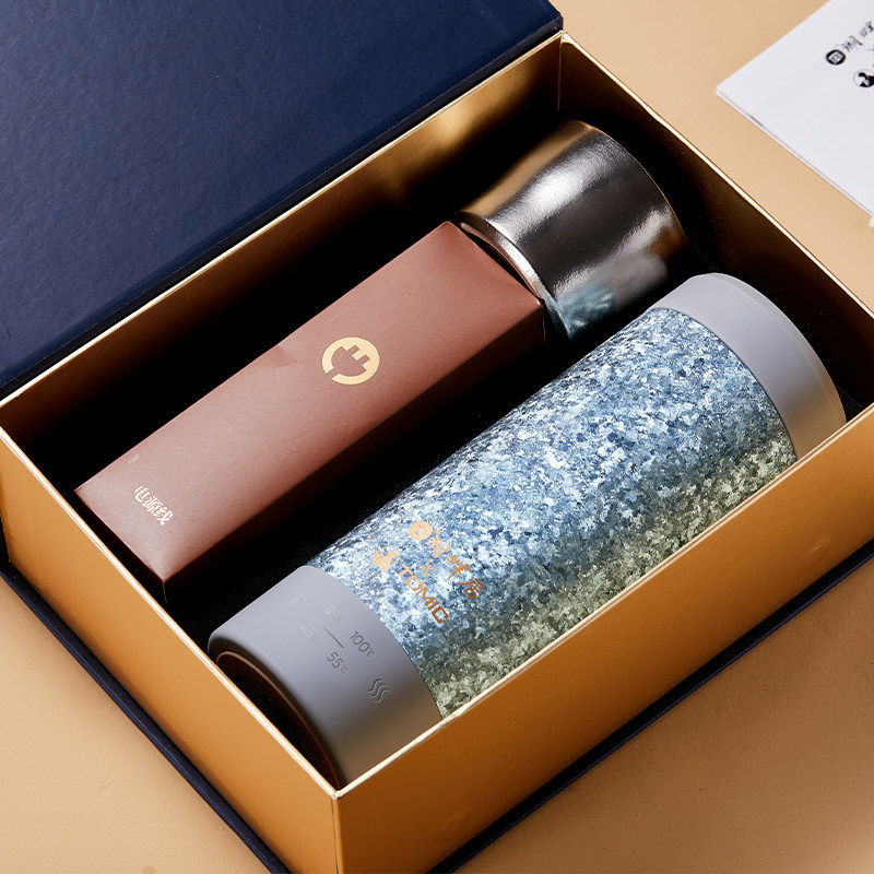 特美刻新款纯钛烧水杯保温杯家用旅行大容量男士高档泡茶杯子便携