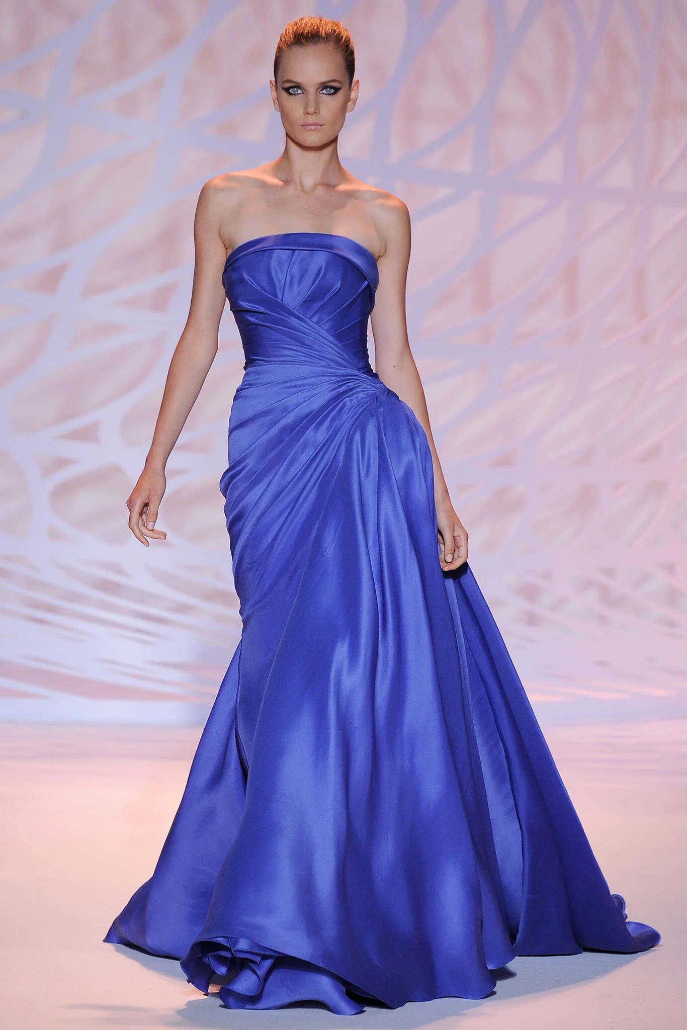 zuhair murad 宝蓝色抹胸缎面简约婚礼派对年会主持晚礼服敬酒服