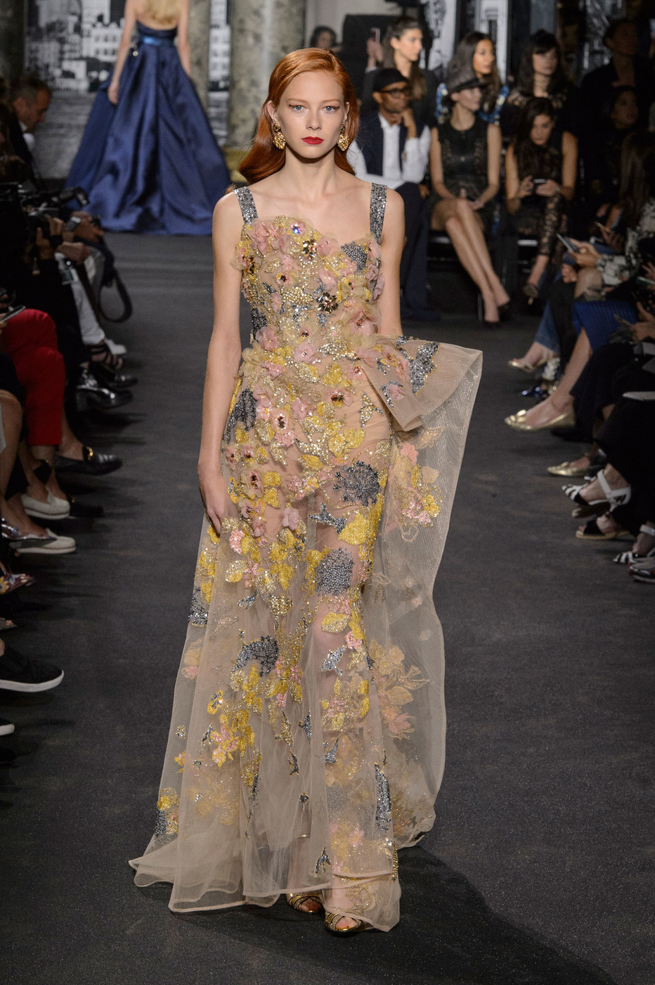 甜美性感时尚纯手工缝制晚礼服