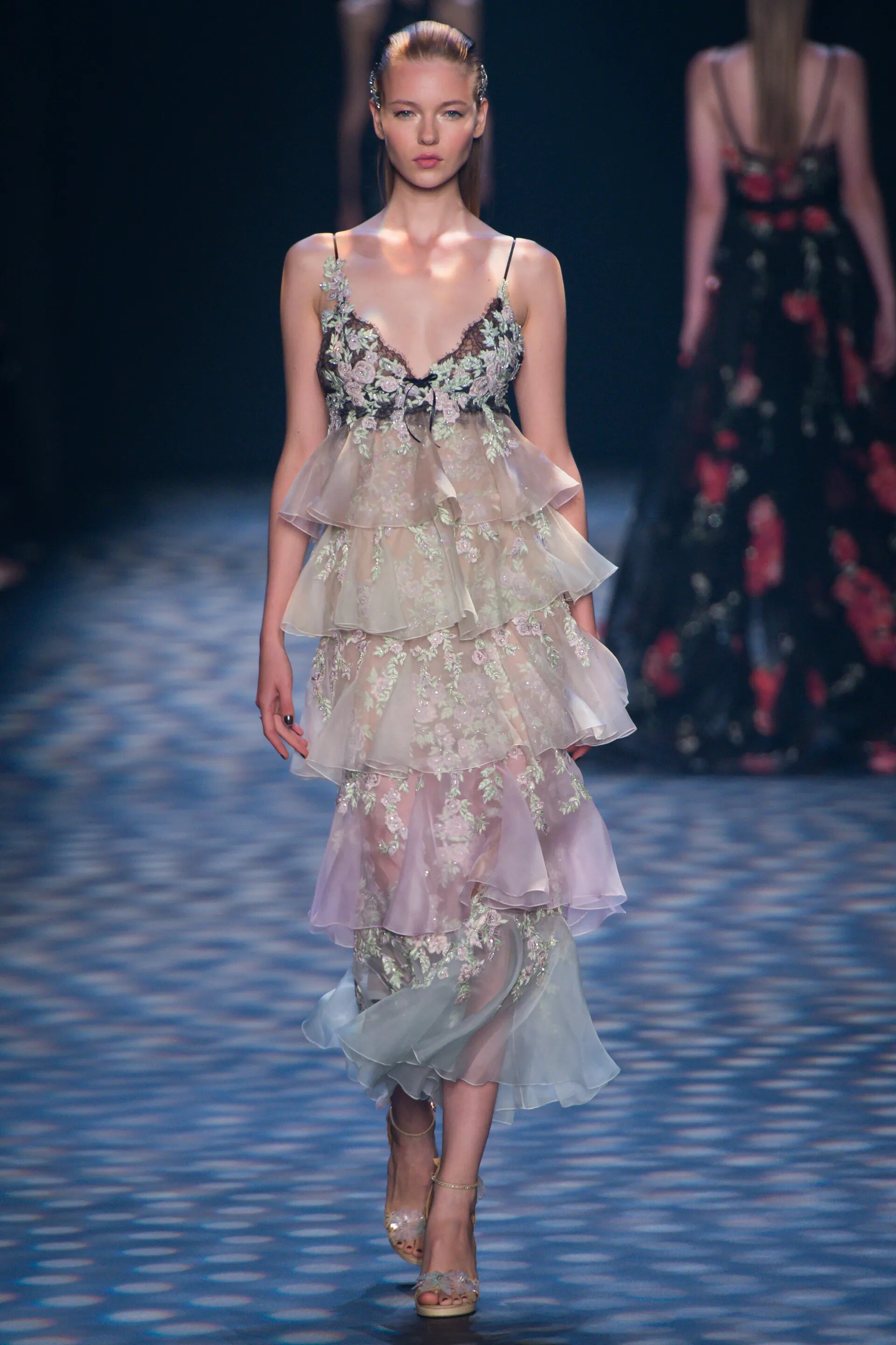 Marchesa 彩色蕾丝钉珠V领吊带短款生日订婚小礼服新娘婚礼敬酒服