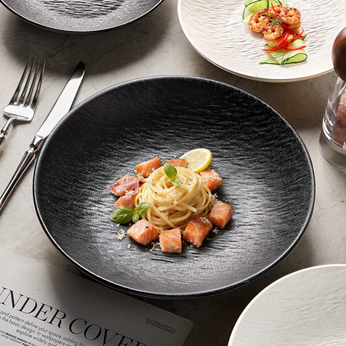 高级感黑色盘子家用菜盘2025新款