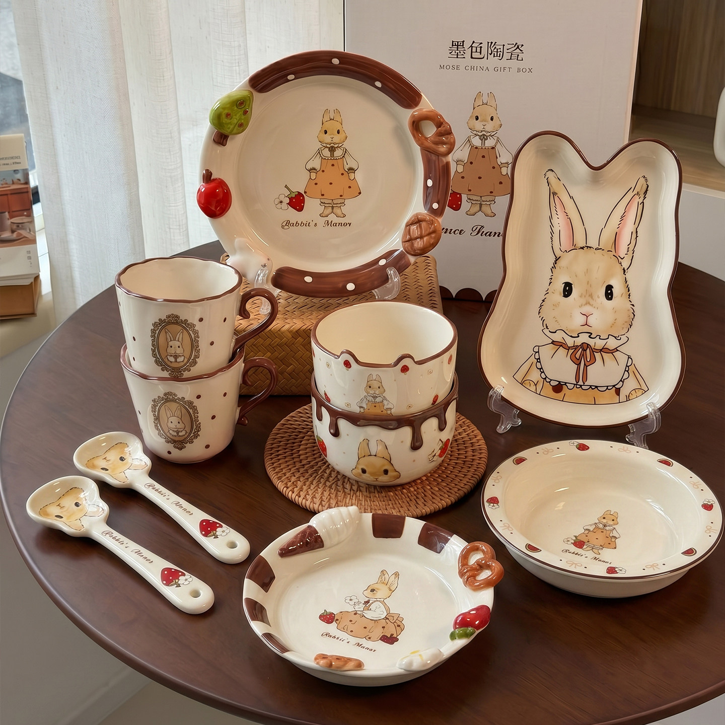 可爱漂亮陶瓷饭碗家用高颜值卡通碗碟盘子餐具套装好看的儿童小碗