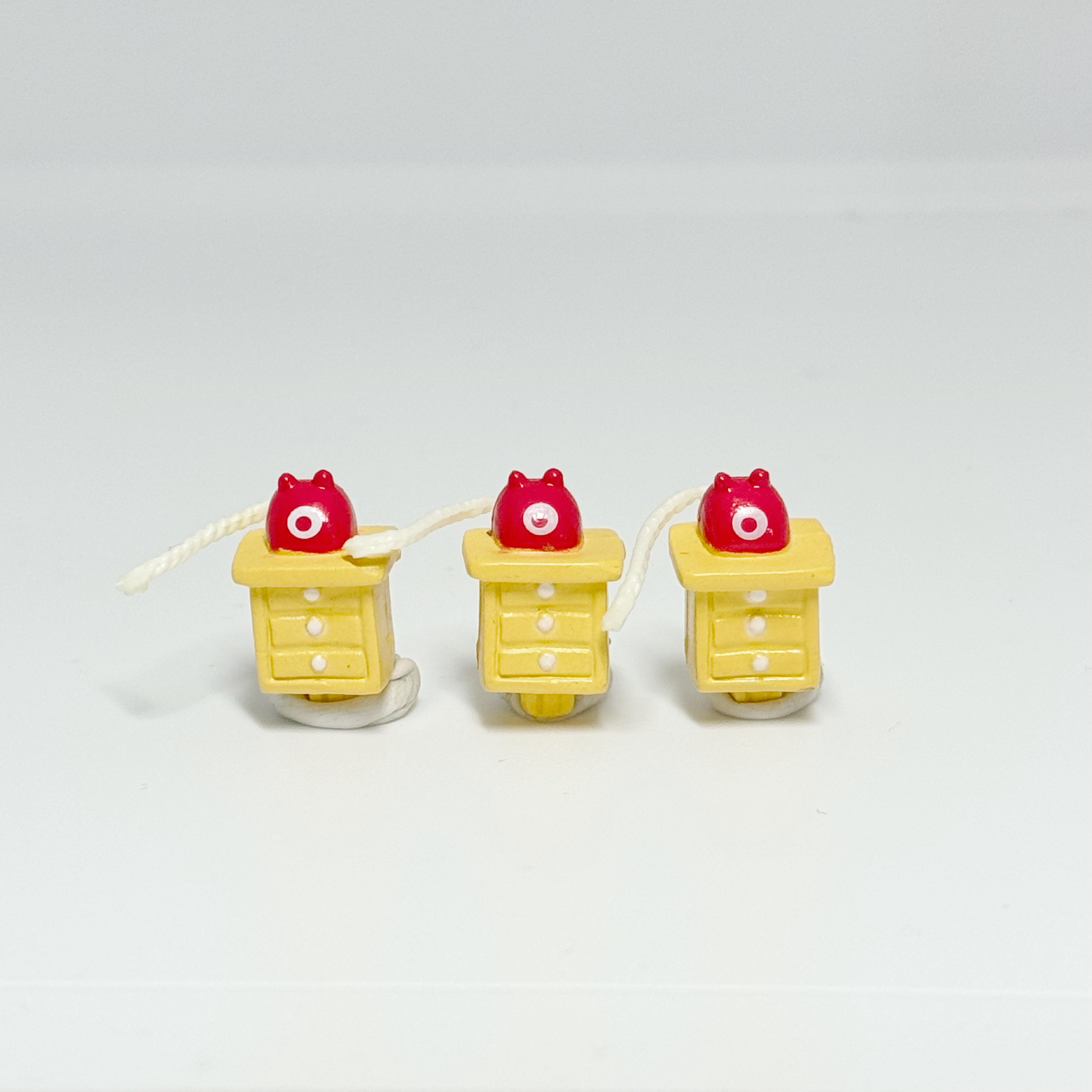 散货kt挂件尾单散货hellokitty公仔奶油胶手机壳diy材料床头柜