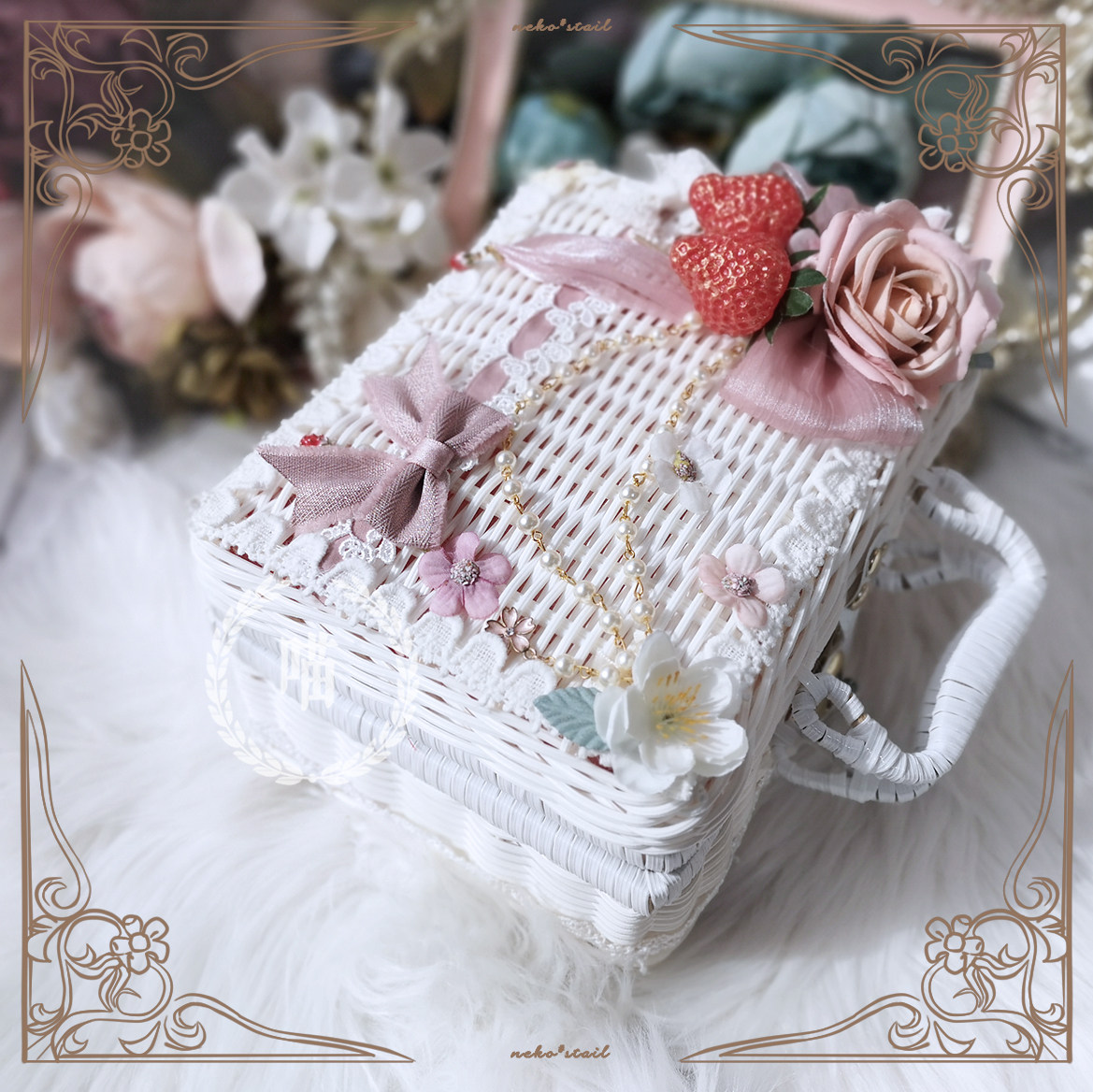 【尾巴】甜查理lolita藤箱原创甜系草莓兔耳洛可可摘草莓以巴