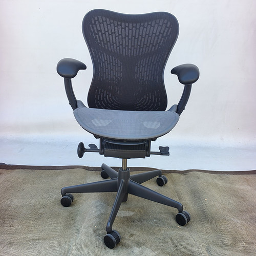 赫曼米勒Herman Miller Mirra2人体工学椅办公椅电脑椅护腰转椅子