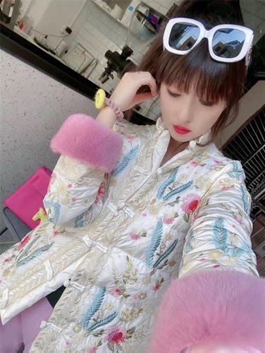 新中式盘口刺绣水貂毛羽绒服外套
