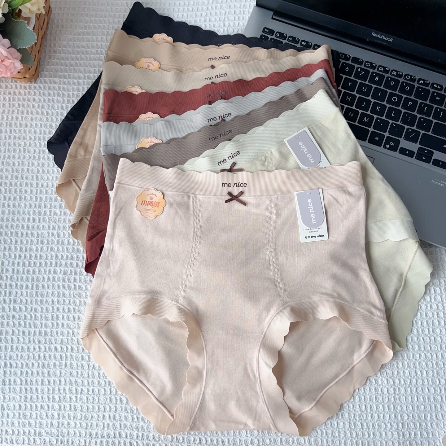 秋冬新款高腰内裤女每N暖芯纱磨毛亲肤抗菌桑蚕丝裆包臀6470