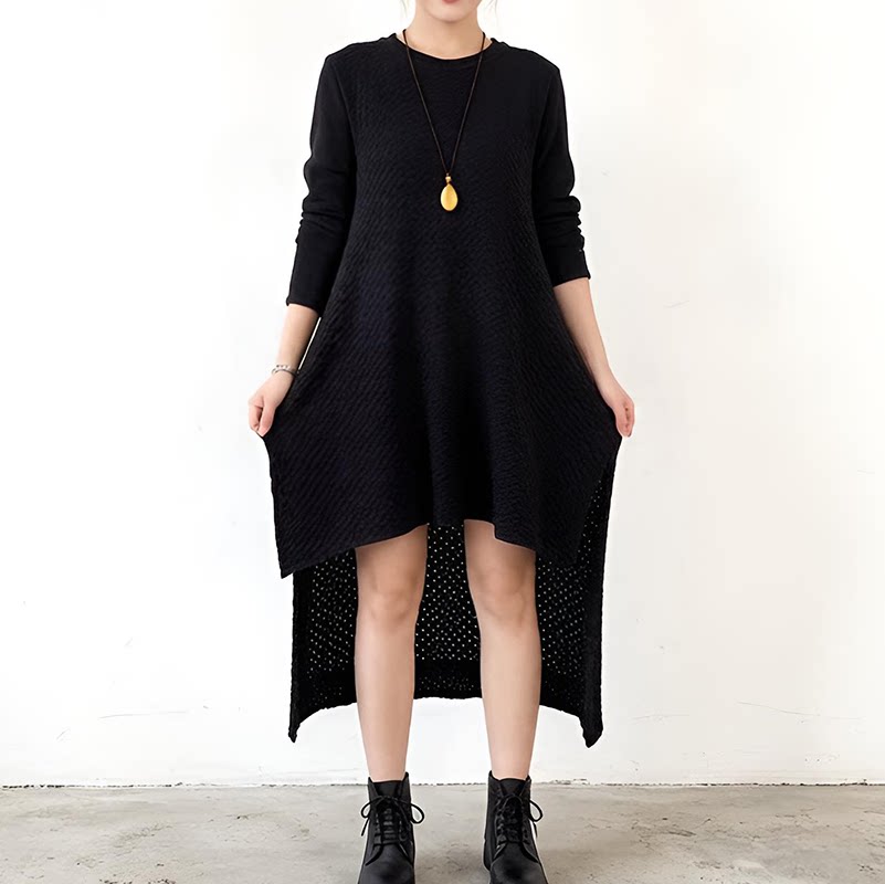 桉慕图春秋季设计感黑色针织连衣裙女不对称中长款气质打底毛衣裙