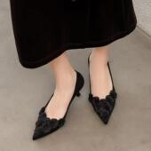 26E137秋季 百搭黑色绒面气质通勤5公分 时尚 新款 尖头浅口花朵跟鞋