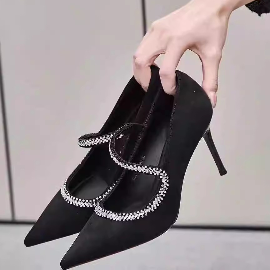 钎金鸟2317-7绒面尖头红底细跟水钻早春新款时尚性感百搭单鞋