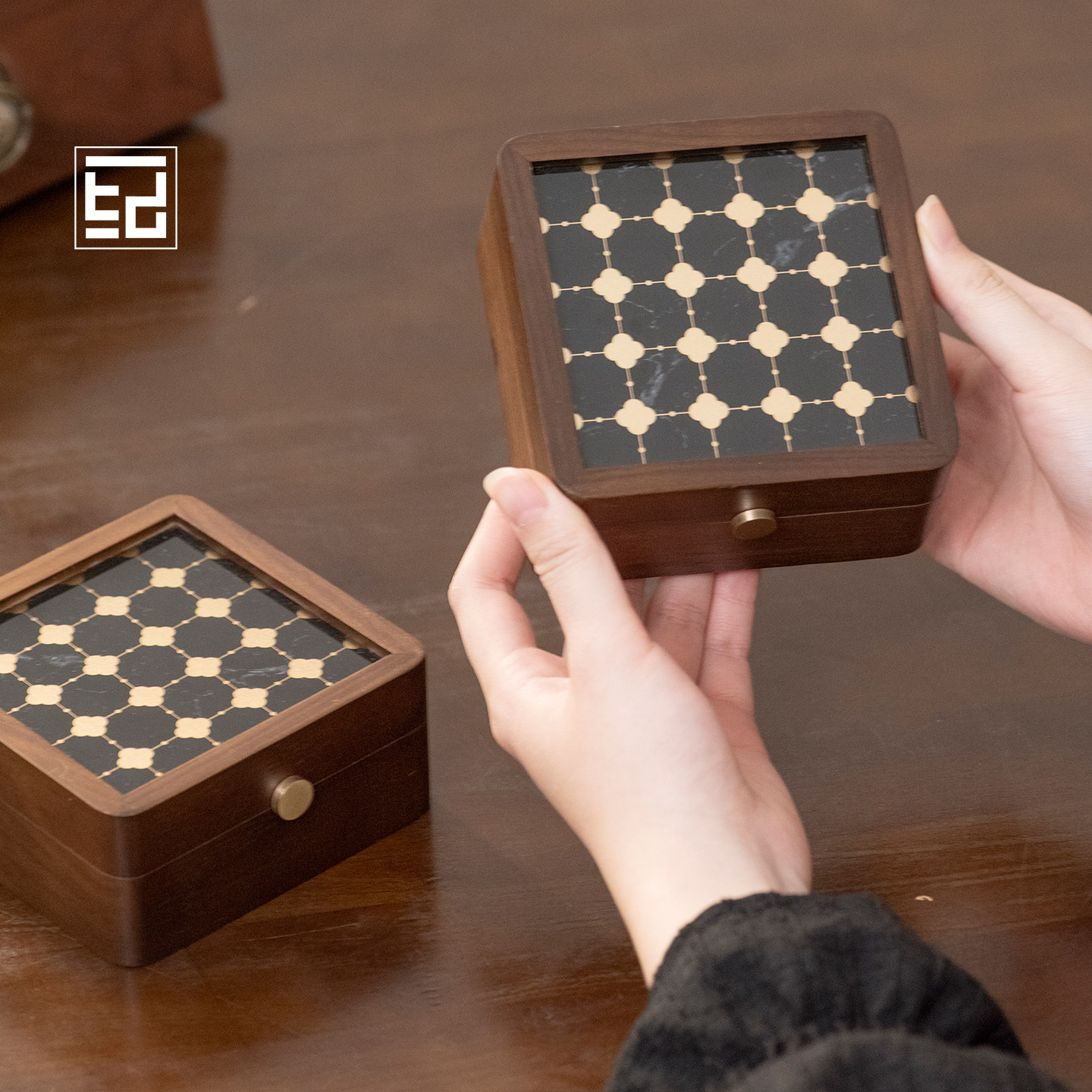 手串专用收纳盒文玩沉香水晶手链小盒子实木质小巧便携带内衬高级