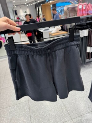 澳洲lululemon softstreme hr short 4寸高腰纯色三分休闲短裤