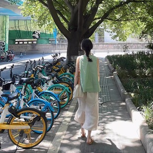 夏 2025新款 减龄外搭圆领绿色无袖 衬衣甜美少女感韩版 显瘦背心小衫