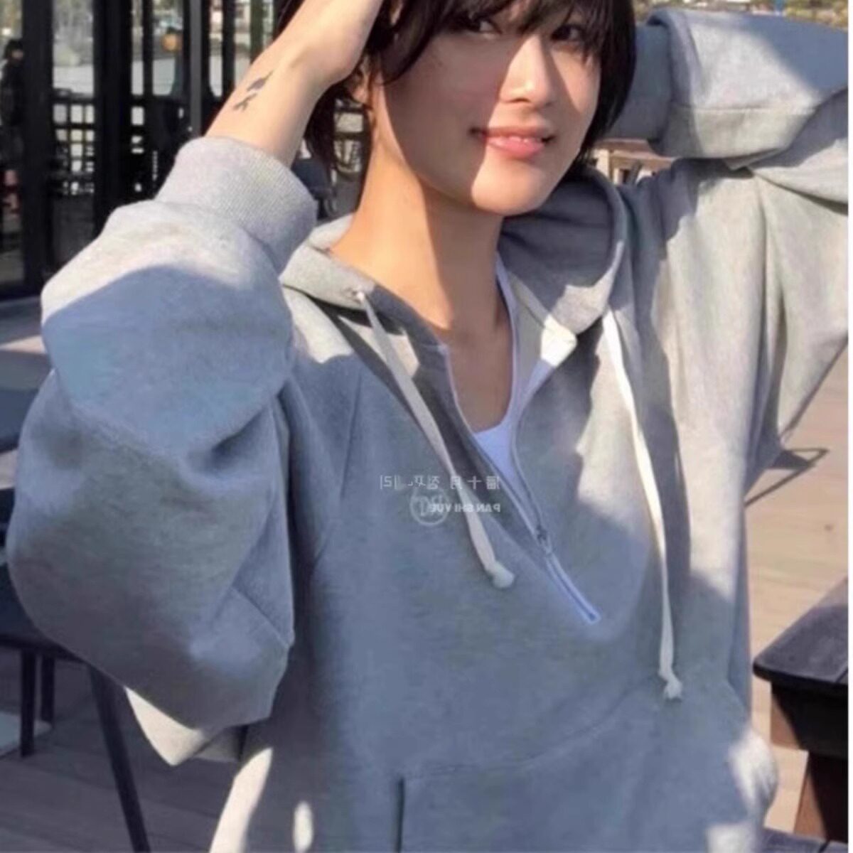 连帽卫衣秋冬新款灰色半拉链套头上衣学院设计感韩版宽松减龄外套