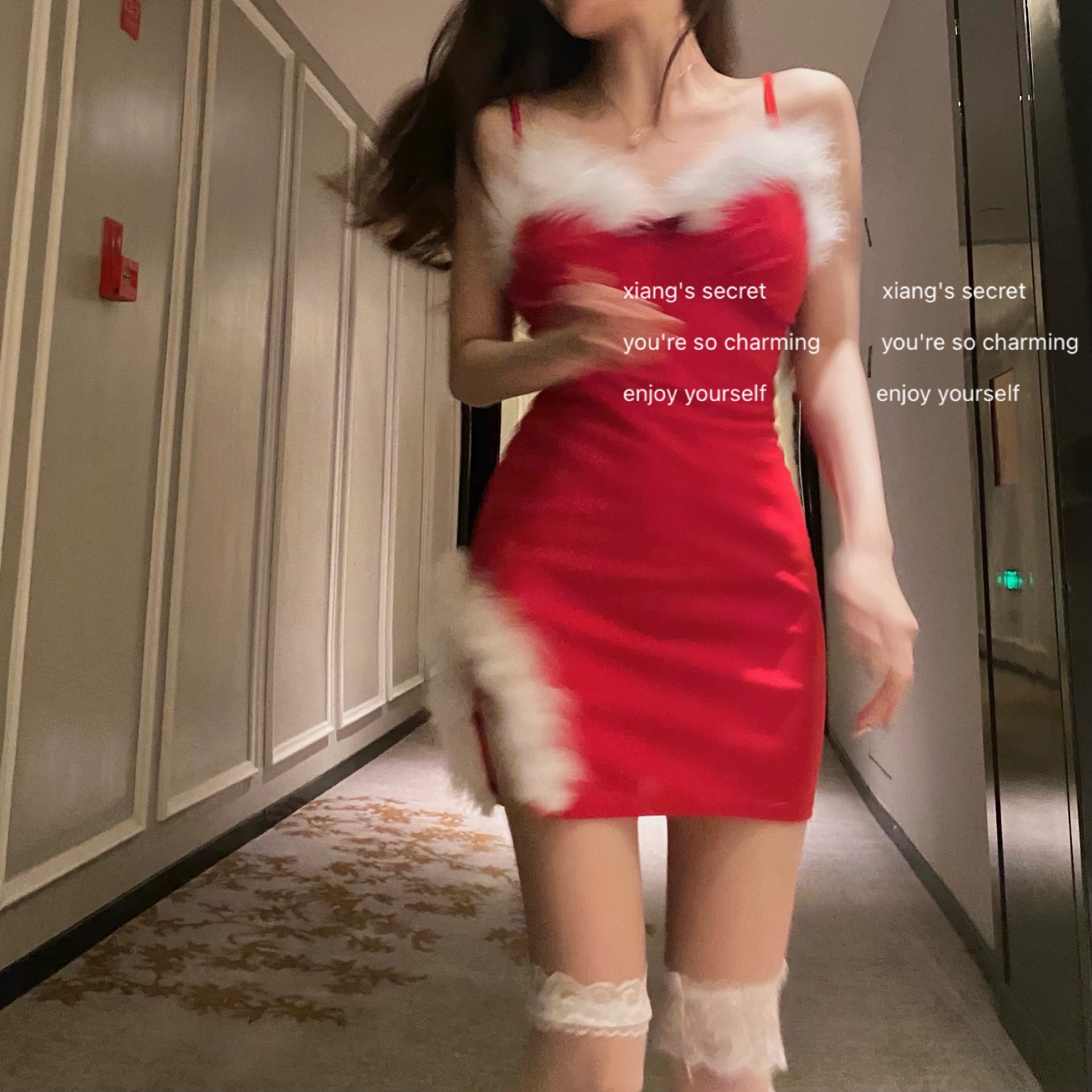 香香的秘密  原创圣诞节在逃精灵红色蝴蝶结毛毛连衣裙性感可爱女