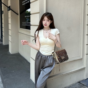 女t恤夏季 爆款 短款 洋气体恤2025新款 设计感上衣 正肩时尚 M900短袖