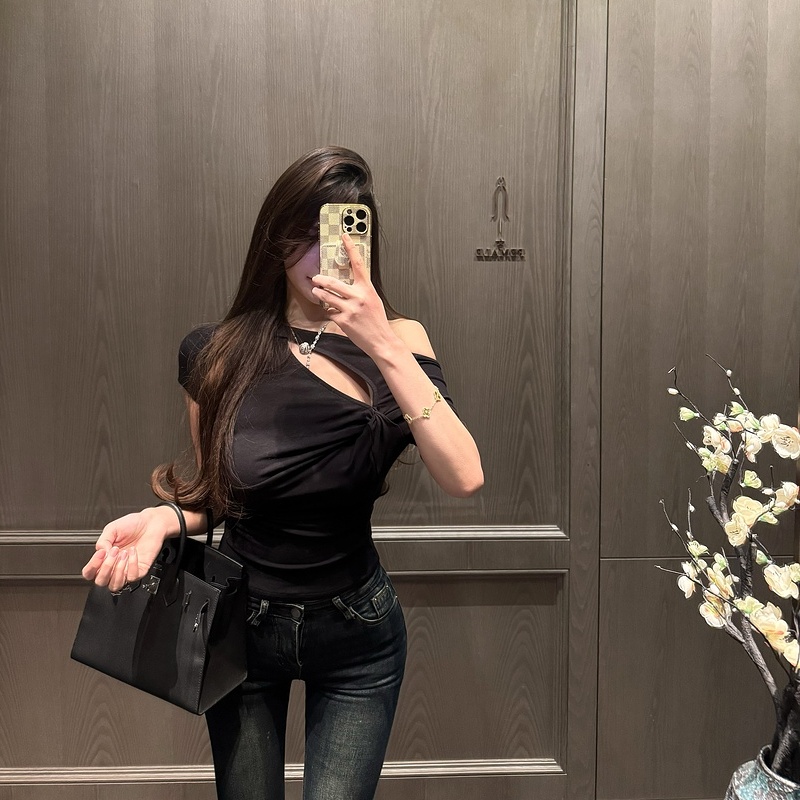 M900黑色短袖上衣t恤女2025新款