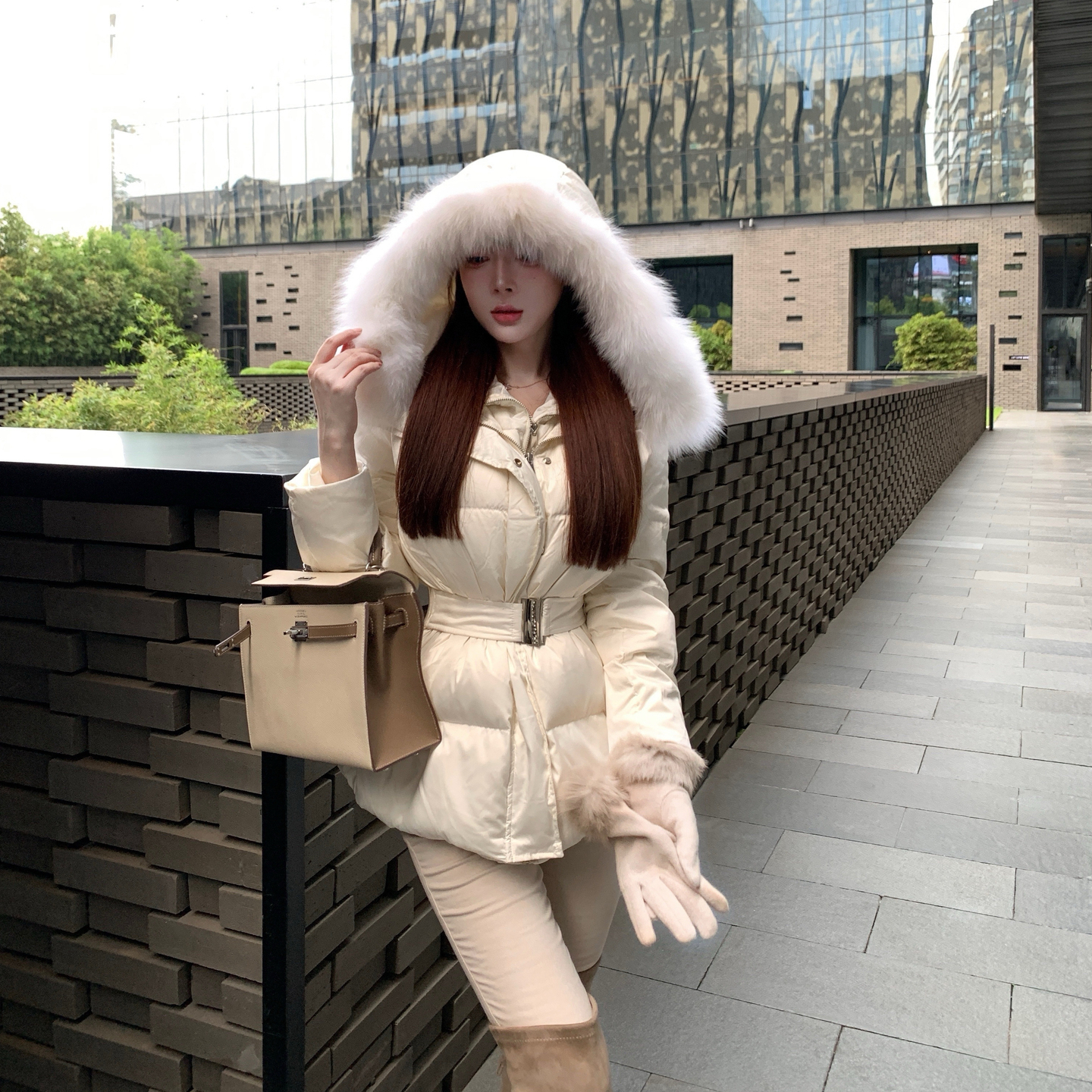 M900羽绒服女冬季2025新款超好看短款外套大毛领连帽秋冬时尚穿搭