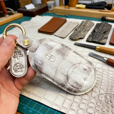 适用享界S9T增程版钥匙套尚界H526智界R7/S7钥匙壳扣包鳄鱼皮定制