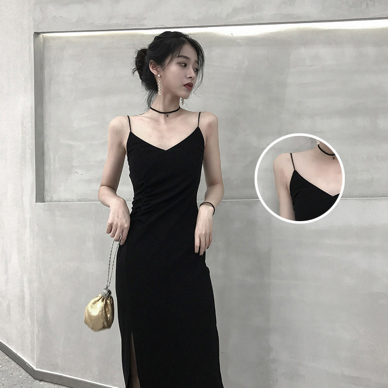 吊带连衣裙女桔梗法式显瘦2025新款夏季复古开叉内搭打底小黑裙子
