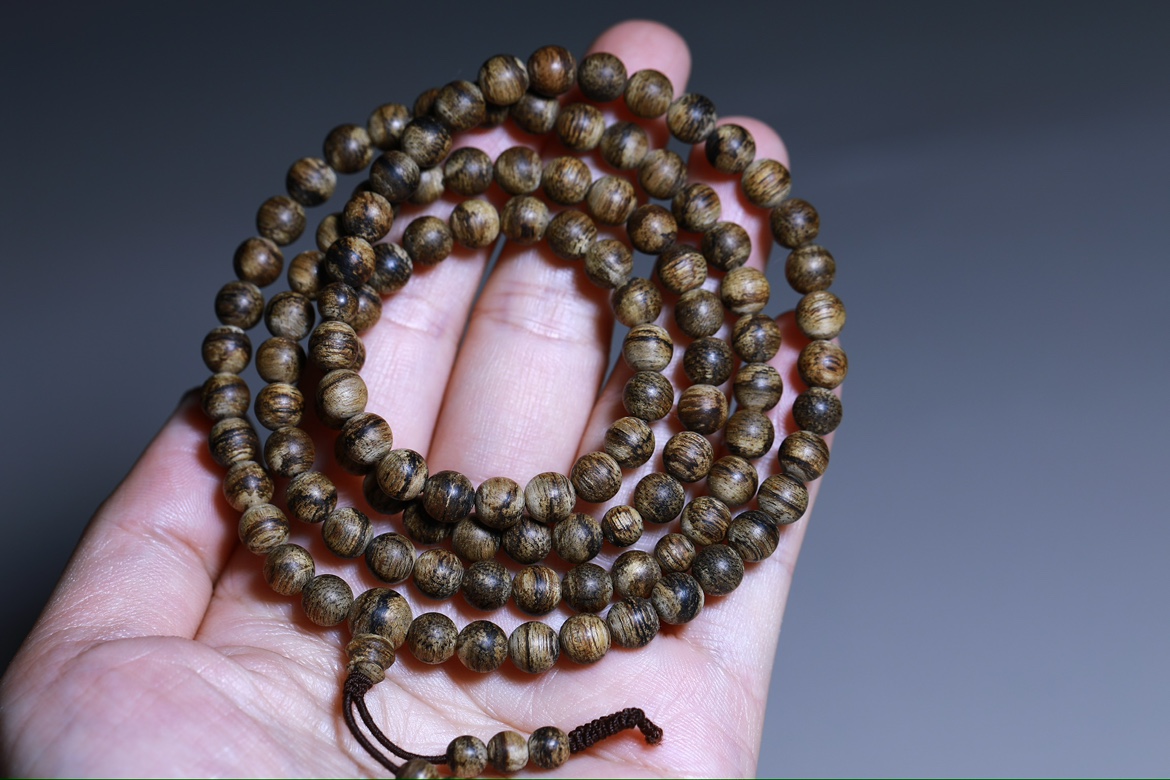 6mm正区达拉干沉香念珠手串12.45克