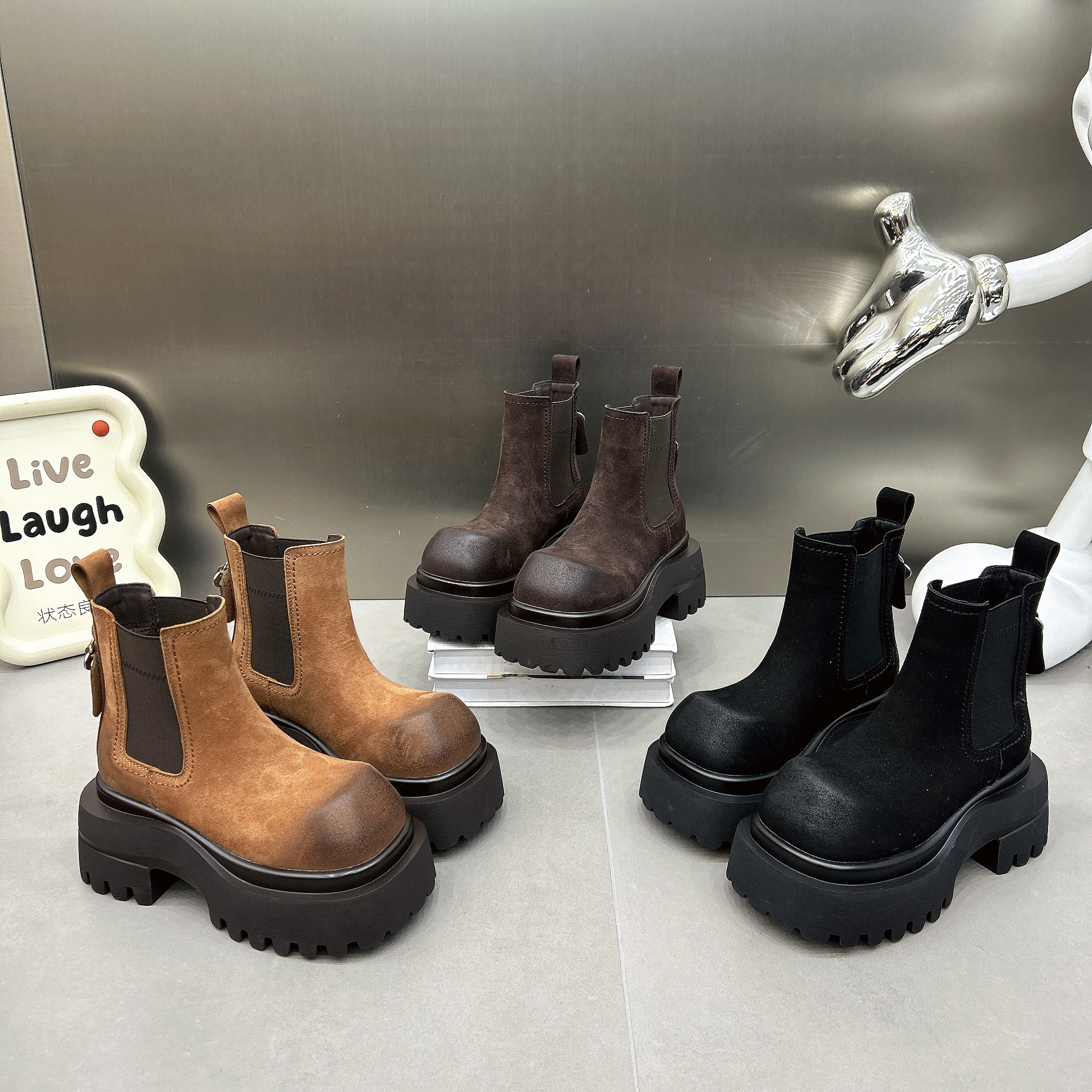 异型鹅头厚底松糕马丁靴女2025冬季加绒棉鞋新款时尚百搭休闲短靴