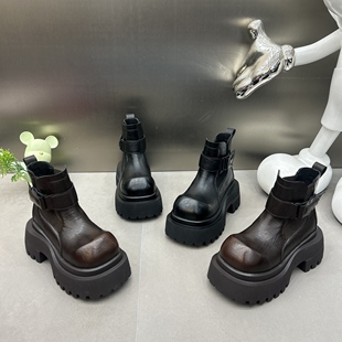 欧货2025年秋冬新款 8CM厚底短靴女百搭皮带扣马丁靴大头宽头棉鞋