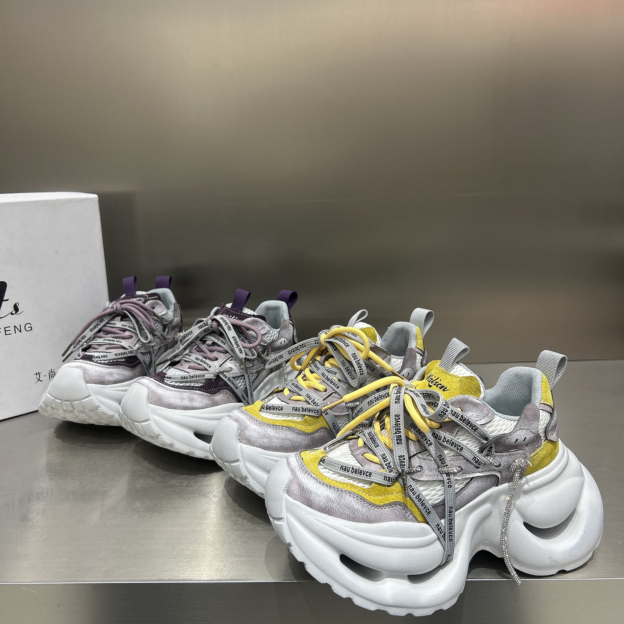 镂空笑脸超轻底老爹鞋2026新款时尚做旧网面透气女厚底运动休闲鞋