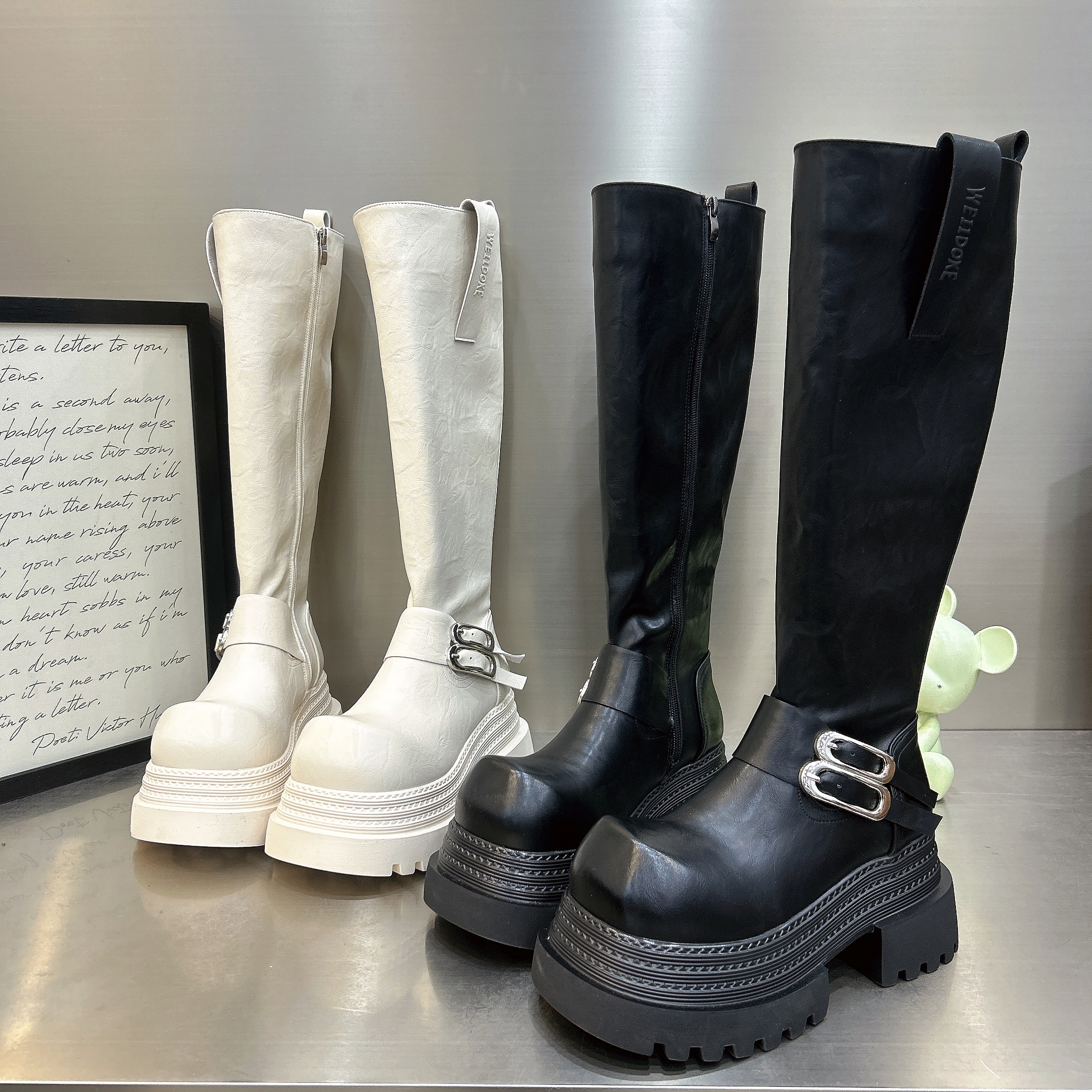欧洲站厚底增高不过膝加绒鹅头白色长靴女2025年新款骑士靴长筒靴