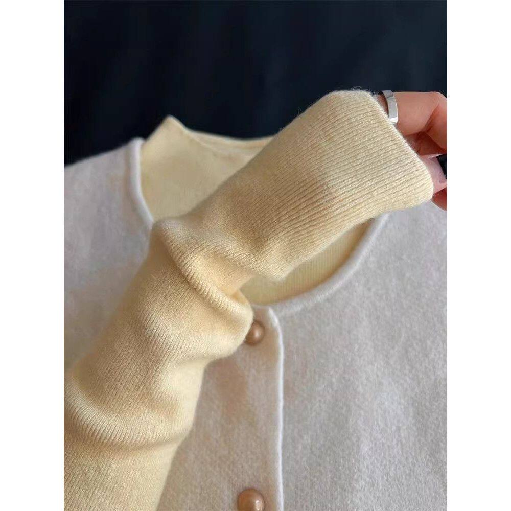 奶黄色半高领打底衫女今年流行配大衣春秋冬内搭毛衣针织上衣洋气