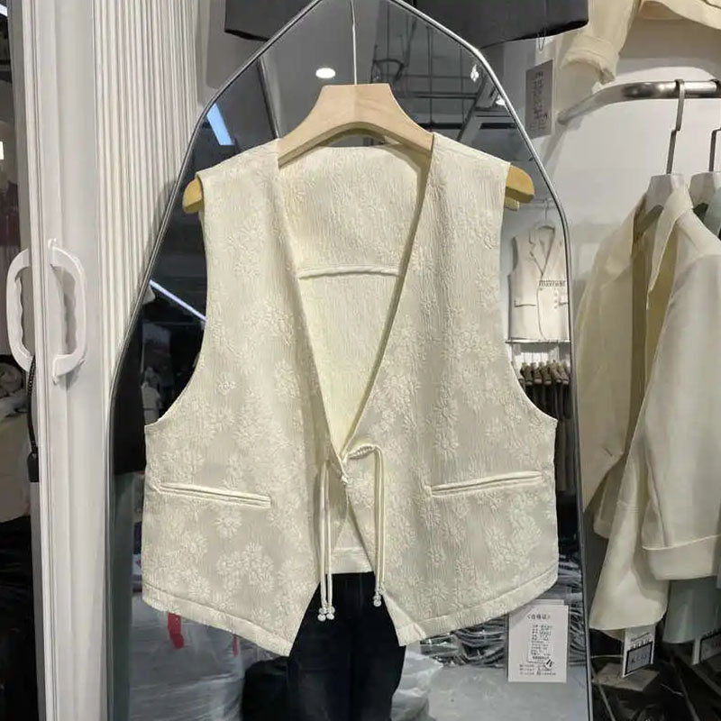 中国风马甲盘扣系带背心2024春夏新款女百搭高端披肩外搭短款上衣