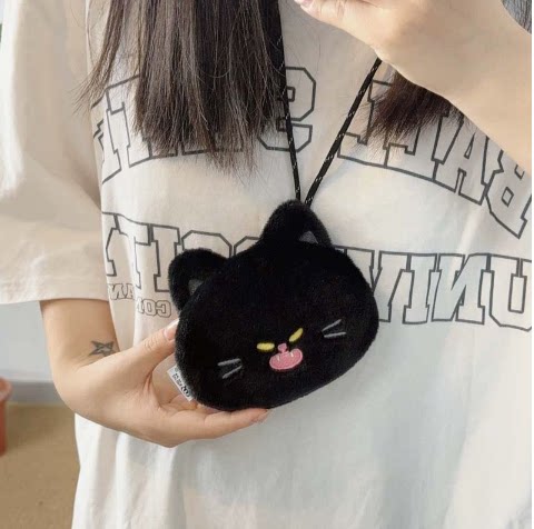 猫范正版原创猫咪挂脖包可爱毛绒零钱包创意卡通耳机包手拿硬币包
