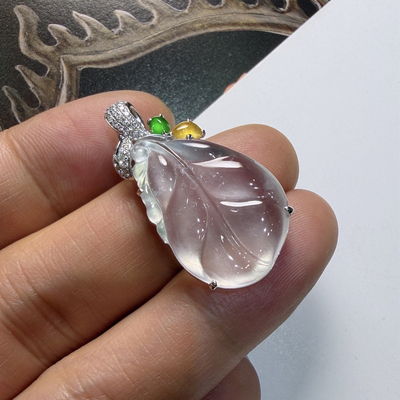 2026天然缅甸翡翠A货冰玻种白冰叶子吊坠18k金镶嵌0318Y107