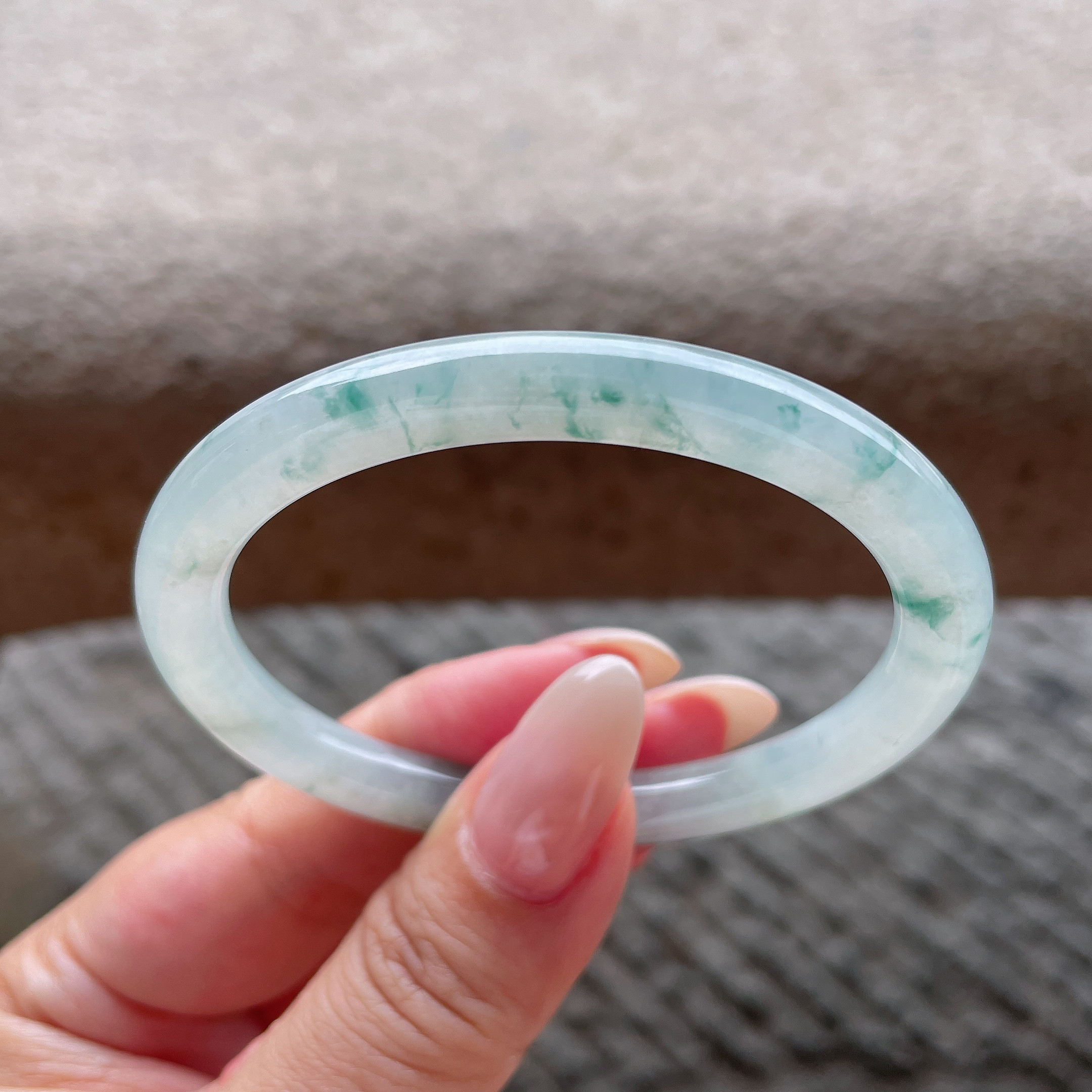 2026天然缅甸翡翠A货冰种飘花圆条贵妃手镯54圈口0416G15