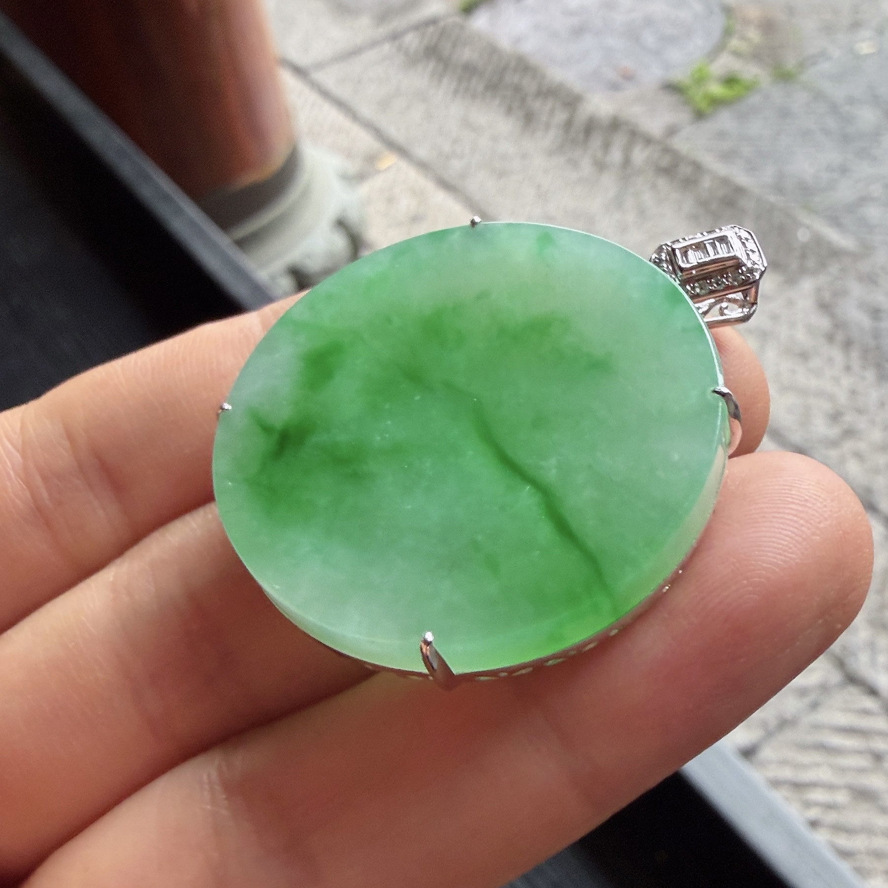 2026天然缅甸翡翠A货冰种飘绿无事牌吊坠18k金镶嵌0418GM104