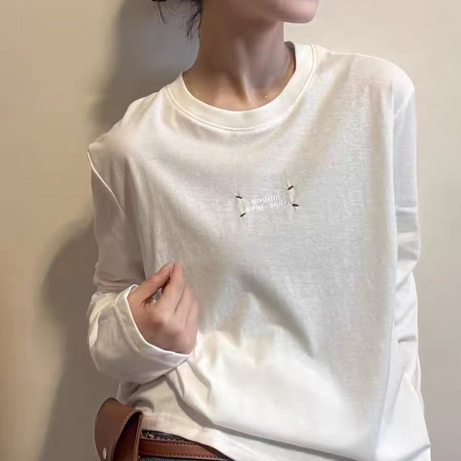 韩版字母刺绣长袖T恤女宽松百搭圆领白色上衣2026新款春内搭打底