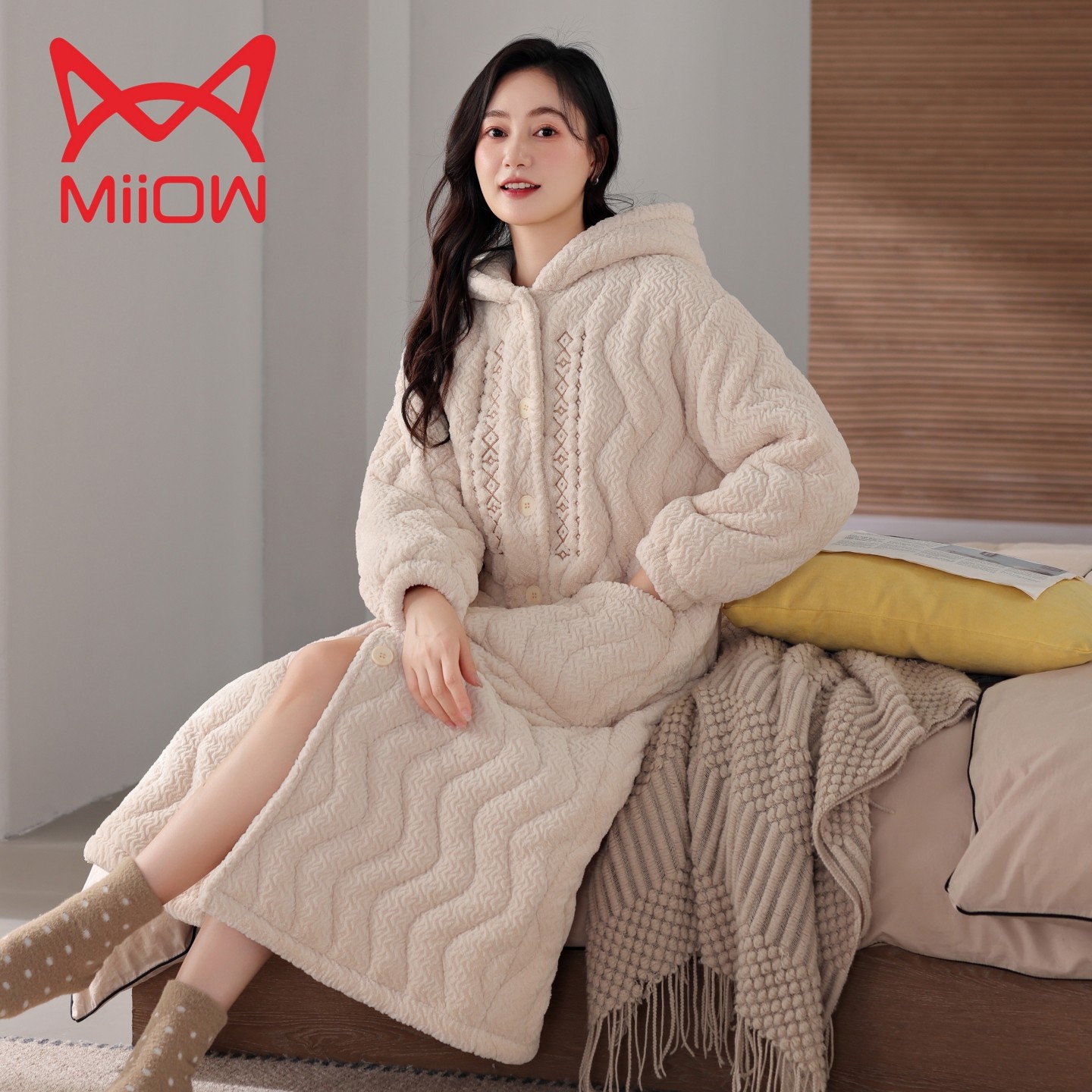 猫人女士珊瑚绒三层夹棉睡袍浴袍