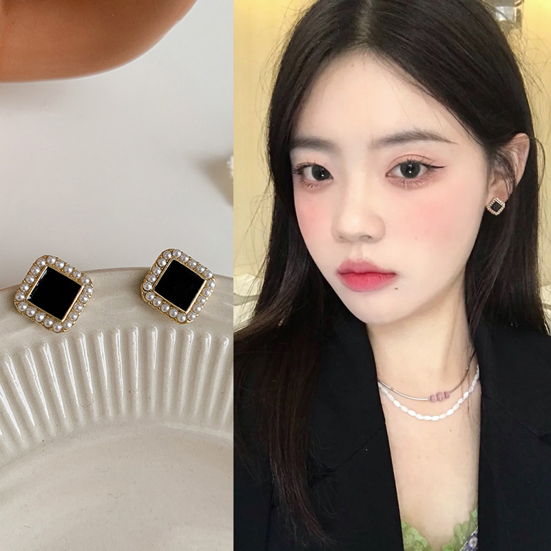 复古简约珍珠款耳环女2026年新款气质轻奢高级感耳钉百搭纯银耳饰