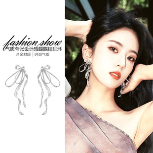 轻奢高级感小众气质耳饰 银色夸张蝴蝶结螺旋耳夹女无耳洞耳环新款