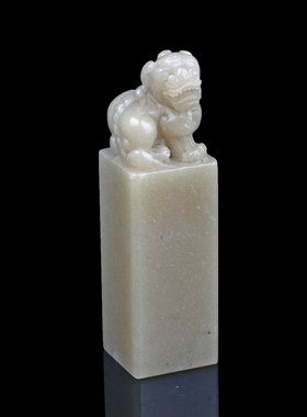 孤品012873:老性丹东石貔貅钮大方章-3.9*3.8*13.7cm