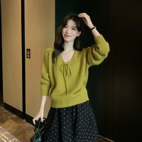SUSAN-秋日显白神器气质V领绑带软糯简约设计感毛衣6527s