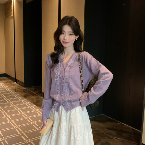 SUSAN-温柔战袍韩系碎毛流苏蕾丝V领温柔氛围感软糯保暖毛衣6336s