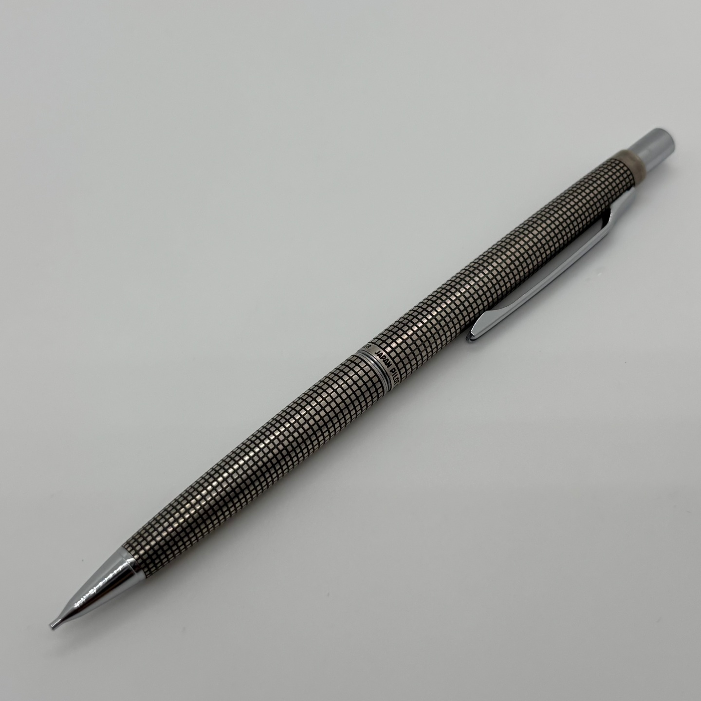 绝版老款1980年代日本PILOT百乐纯银格纹按压出芯自动铅笔0.5mm