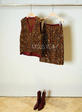 Moss烨现货〓设计师〓金棕亮片 假两件V领马甲松紧直筒半裙套装